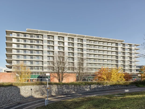 ahp0096 AIQ4 013825 J2560