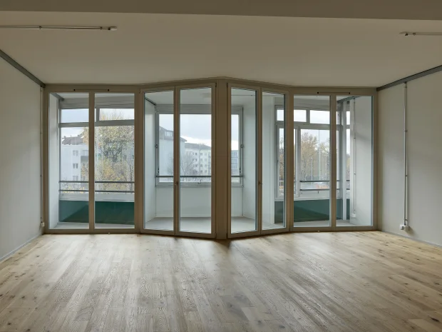 ahp0096 AIQ4 013864 J2560