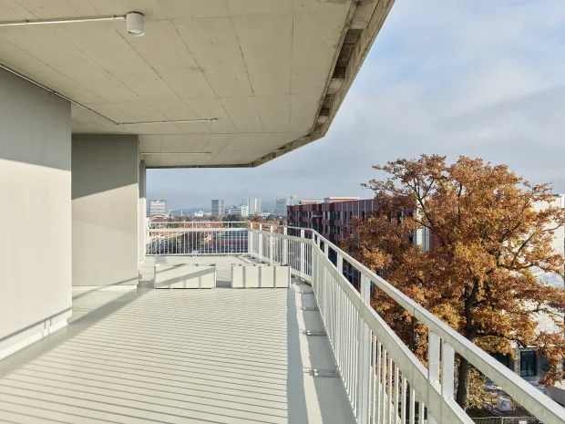 ahp0096 AIQ4 013961 J2560