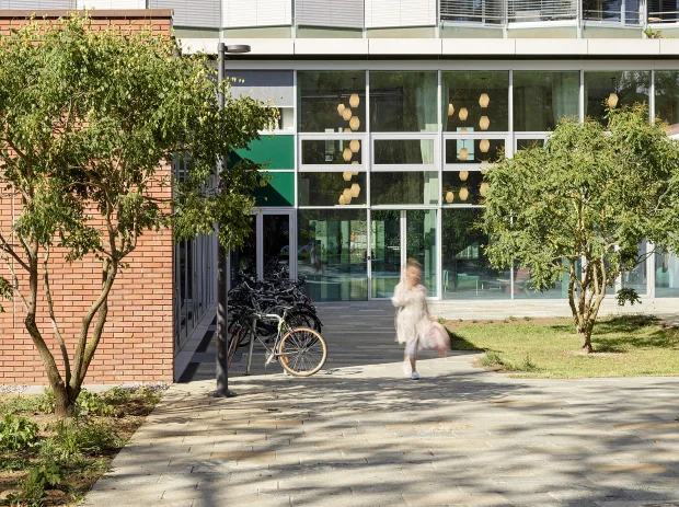 04 ahp0096 AIQ4 018802 J2560