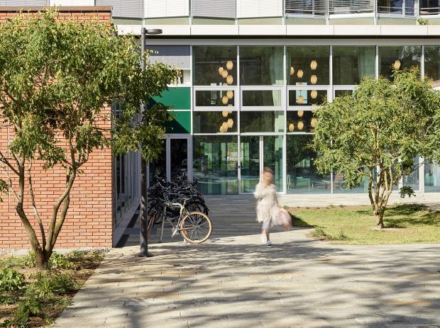 04 ahp0096 AIQ4 018802 J2560