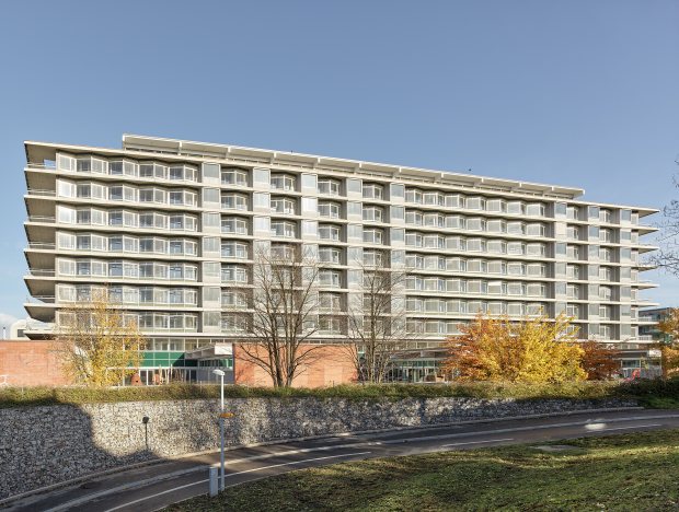 ahp0096 AIQ4 013825 J2560